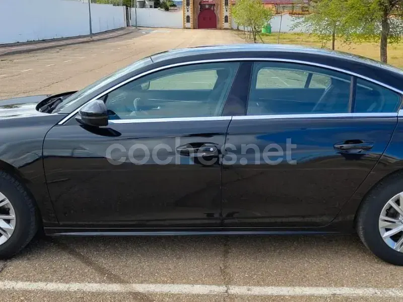 Usado Peugeot 508 Active 130 CV (95 kW) 2019 Negro Berlina