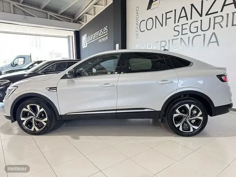 Usado Renault Arkana Evolution 140 CV (102 kW) 2025 Blanco SUV