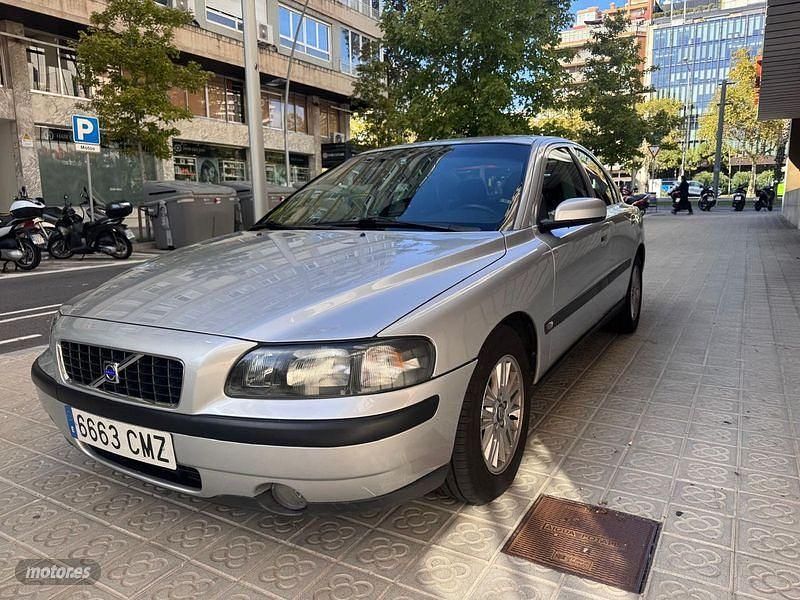 Gris / plata Usado 2003 Volvo S60 Berlina | 4990 € (Caro) - Imagen 1/4