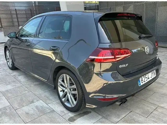 Usado VW Golf VII Sportline 150 CV (110 kW) 2017 Gris Utilitario