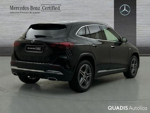 Usado Mercedes GLA250 AMG line 218 CV (160 kW) 2026 Negro noche SUV