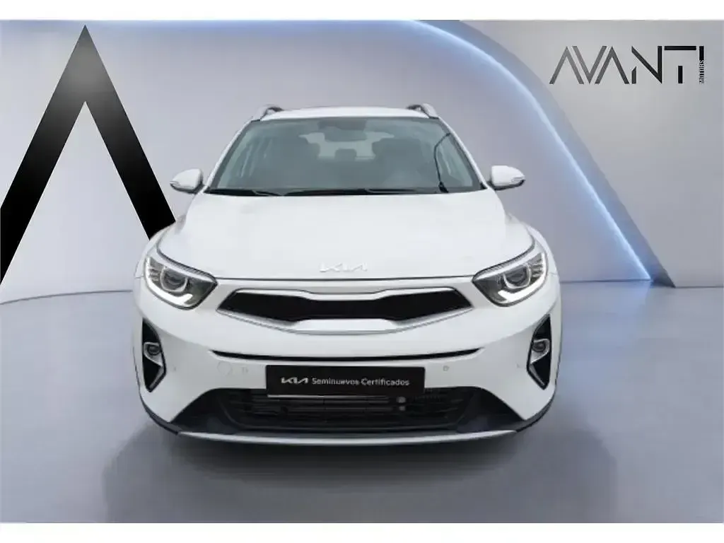 Usado Kia Stonic 101 CV (74 kW) 2024 Blanco SUV