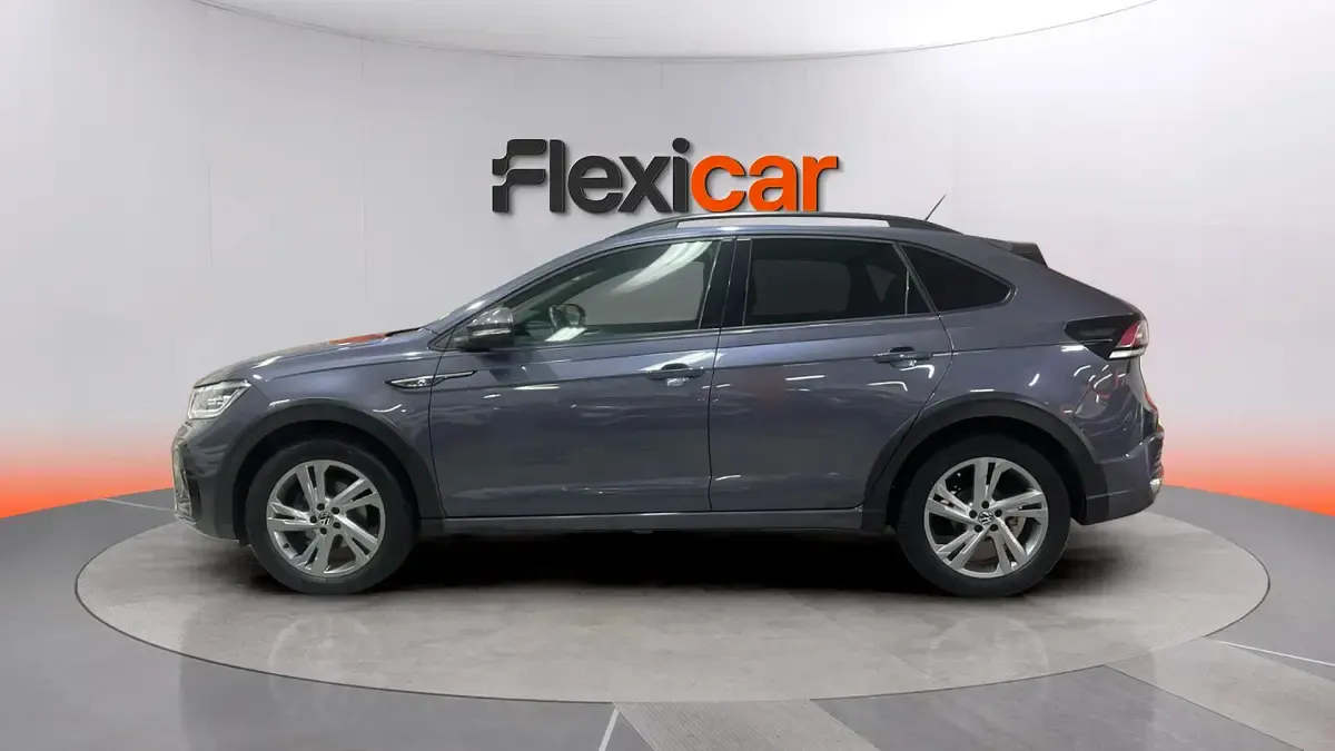 Usado VW Taigo R-line 110 CV (80 kW) 2023 Gris SUV