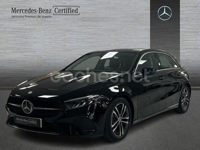 Negro Usado 2024 Mercedes A180 Berlina | 28.900 € (Buen precio) - Imagen 1/4