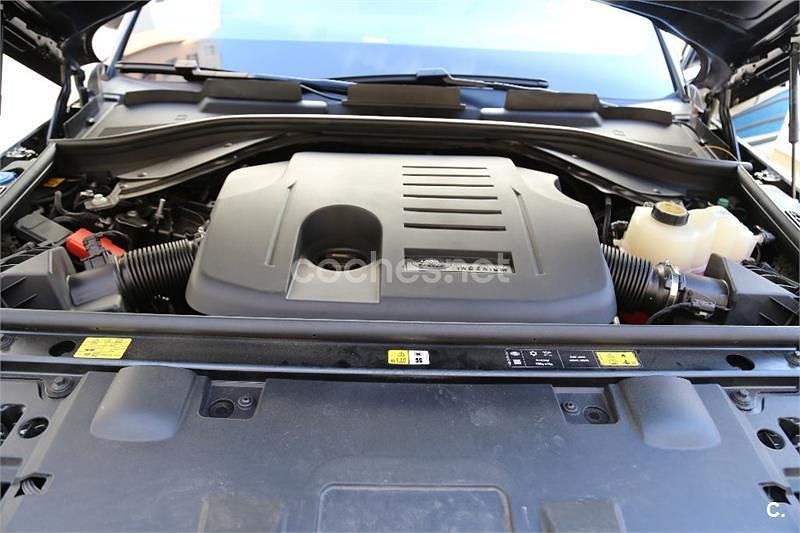 Begagnad Land Rover Range Rover Sport SE 460 HK (338 kW) 2025 Svart SUV