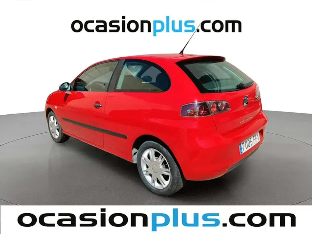 Usado Seat Ibiza 86 CV (63 kW) 2006 Rojo Utilitario