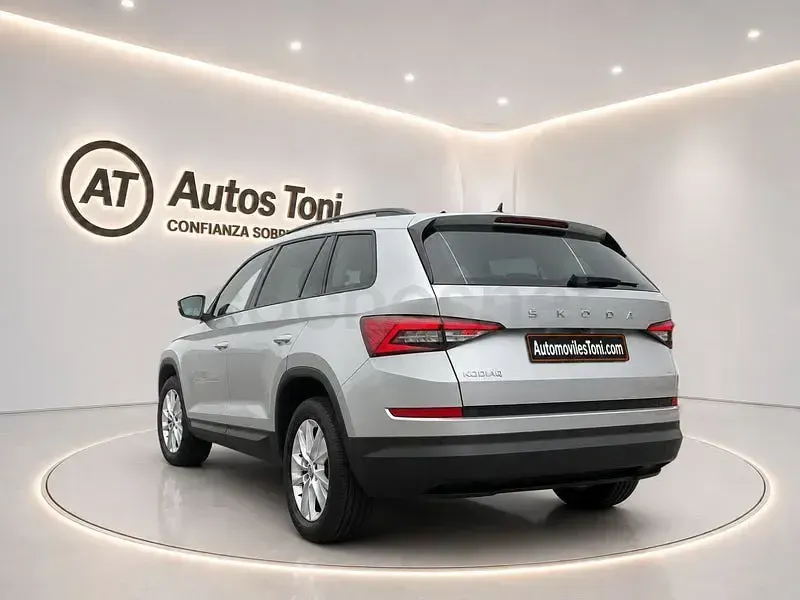 Usado Skoda Kodiaq Ambition 150 CV (110 kW) 2021 Gris / plata SUV