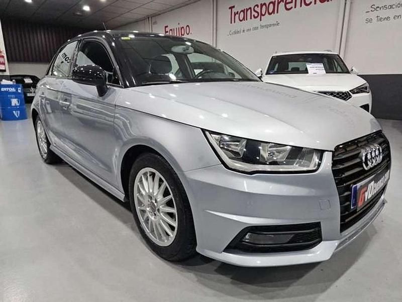 Usado Audi A1 Sportback Design 90 CV (66 kW) 2018 Gris Utilitario