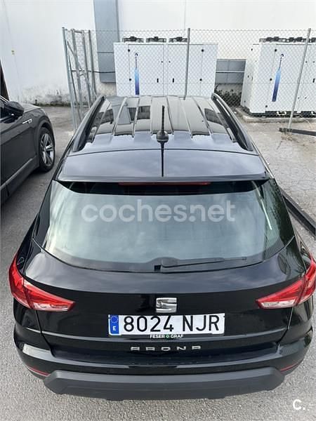 Usado Seat Arona Reference 95 CV (69 kW) 2021 Negro SUV