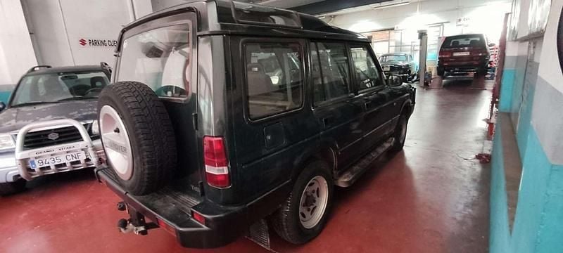 Usado Land Rover Discovery Basis 111 CV (81 kW) 1995 Verde SUV