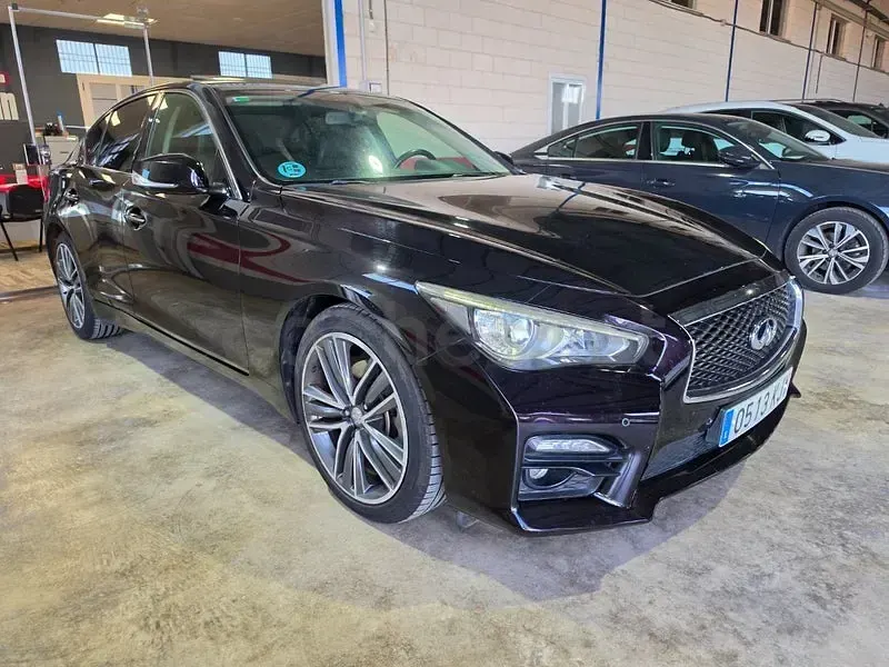 Usado Infiniti Q50 Premium 170 CV (125 kW) 2018 Negro Berlina