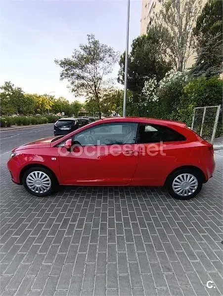Usado Seat Ibiza 80 CV (58 kW) 2009 Rojo Berlina