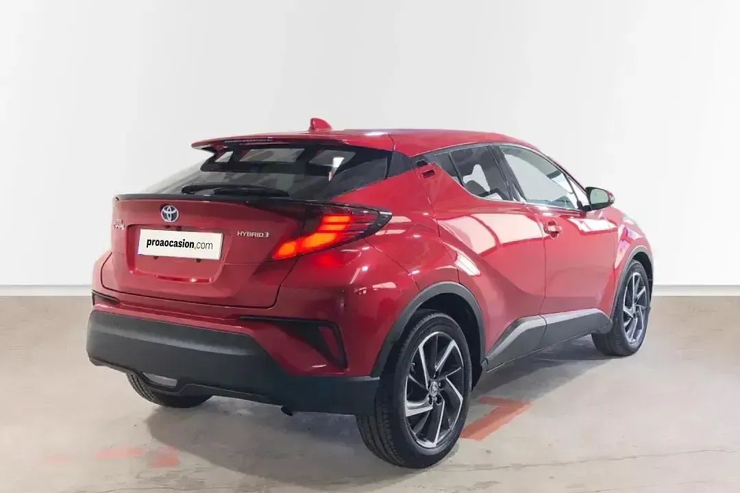Używany Toyota C-HR Active 122 KM (89 kW) 2023 Czerwony SUV