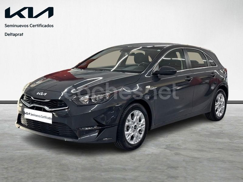Negro Usado 2023 Kia Ceed Berlina | 17.950 € (Precio justo) - Imagen 1/4