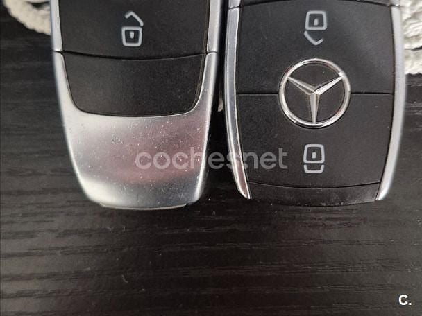 Usado Mercedes A180 122 CV (89 kW) 2019 Gris / plata Berlina