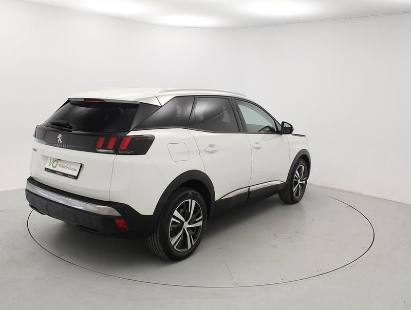 Usado Peugeot 3008 Allure 131 CV (96 kW) 2019 Blanco SUV