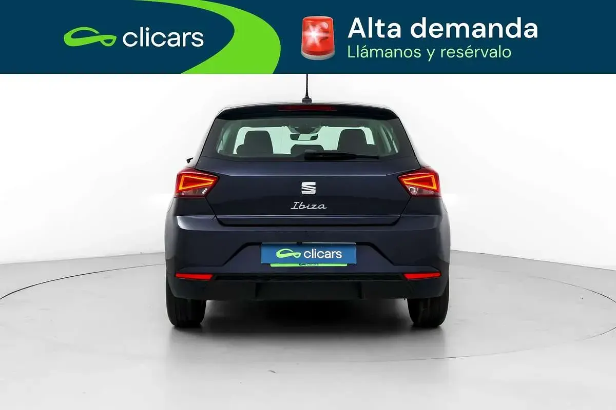 Usado Seat Ibiza Style 110 CV (80 kW) 2022 Negro Utilitario