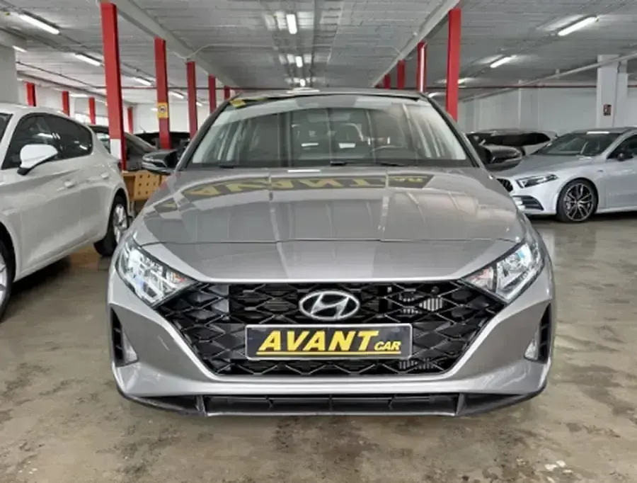 Usado Hyundai i20 100 HP (73 kW) 2023 Bege Citadino