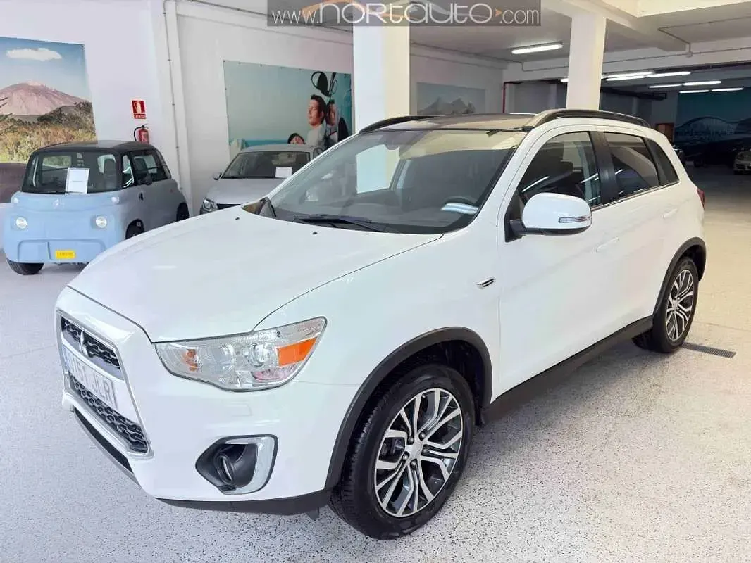 Usado Mitsubishi ASX Motion 117 CV (86 kW) 2017 Blanco SUV