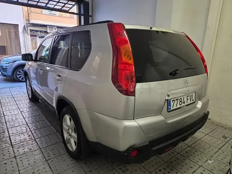 Usado Nissan X-Trail 150 CV (110 kW) 2007 Gris / plata SUV