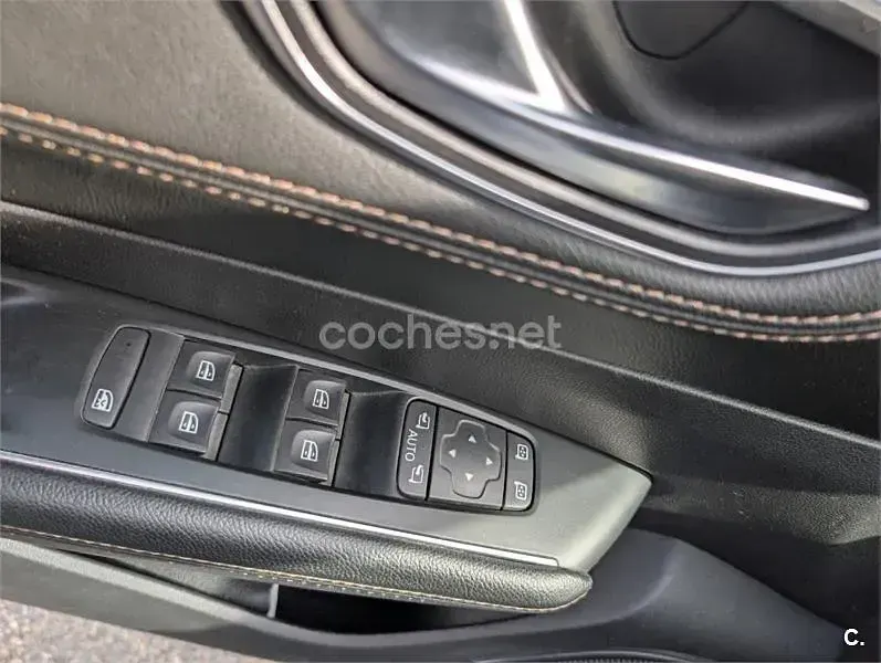 Usado Renault Talisman Zen 130 CV (95 kW) 2016 Azul Familiar
