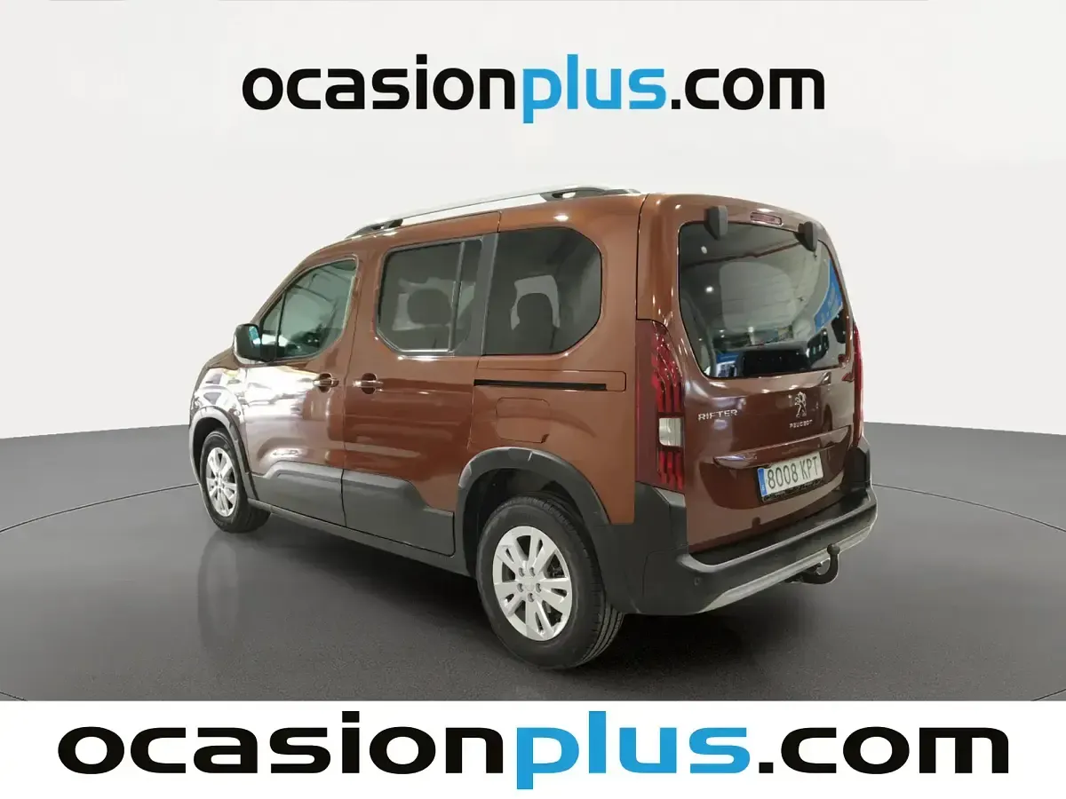Usado Peugeot Rifter Allure 130 CV (95 kW) 2018 Marrón Monovolumen