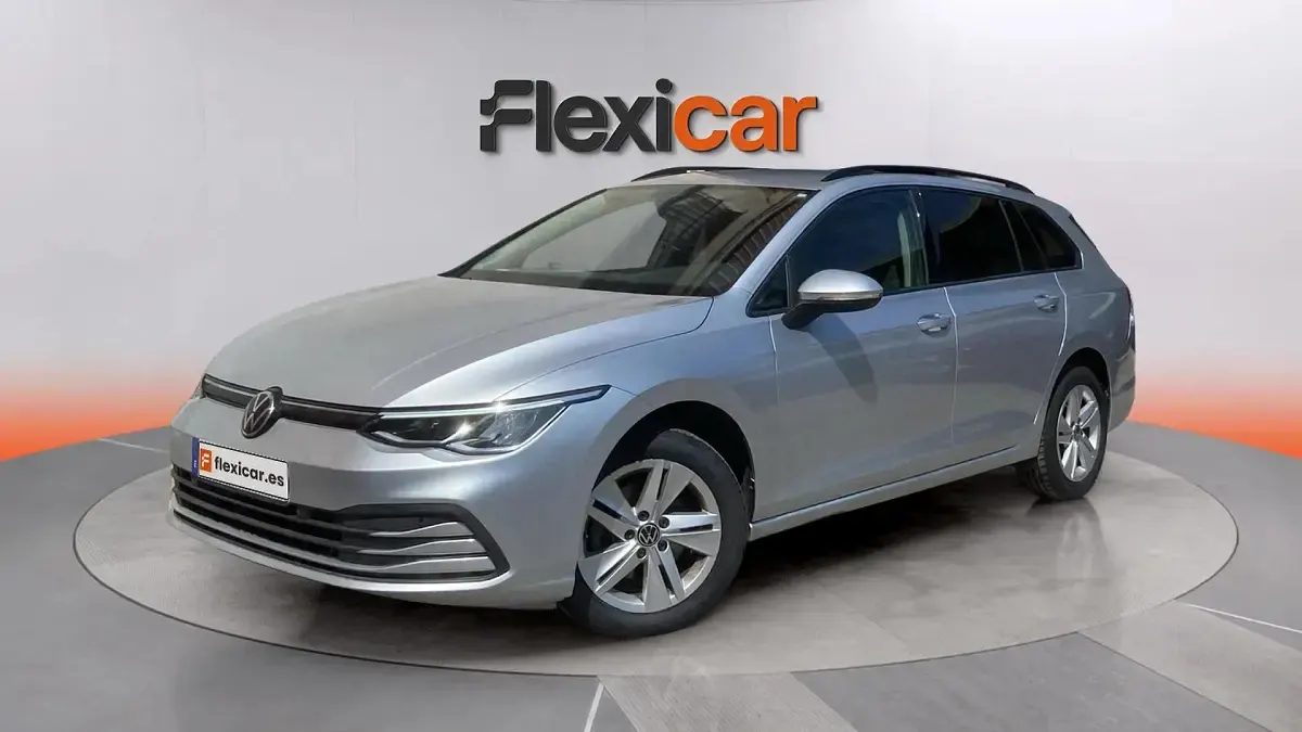 Usado VW Golf VIII Life 110 CV (80 kW) 2021 Gris Berlina