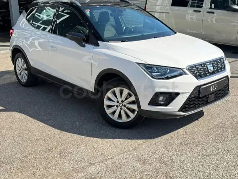 Usado Seat Arona Ecomotive 115 CV (84 kW) 2018 Blanco SUV