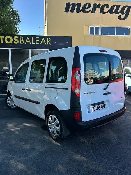 Usado Renault Kangoo 70 CV (51 kW) 2010 Blanco Familiar