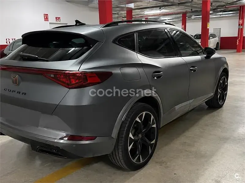 Usado Cupra Formentor 150 CV (110 kW) 2022 Gris / plata SUV