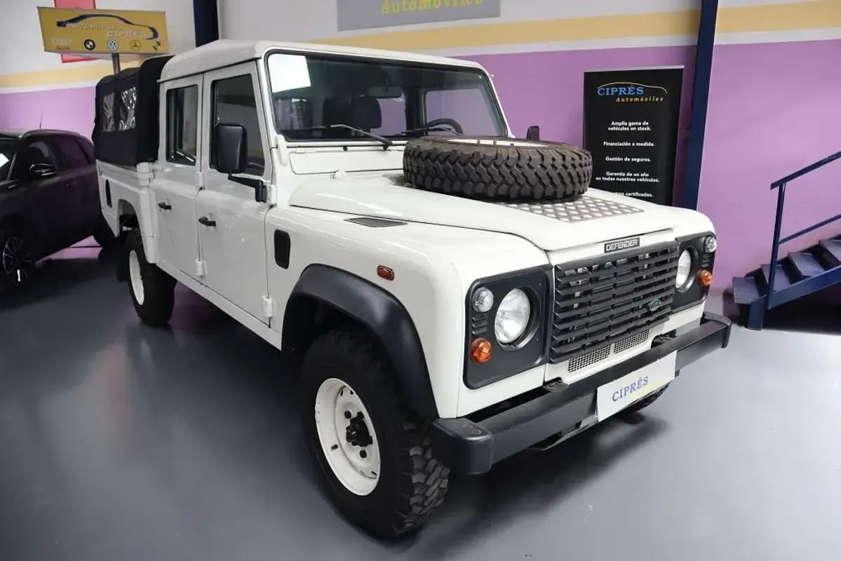 Usado Land Rover Defender S 122 CV (89 kW) 2005 Blanco Van