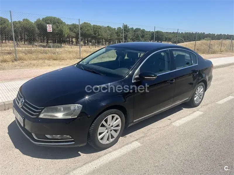 Usado VW Passat Advance 140 CV (102 kW) 2011 Negro Berlina