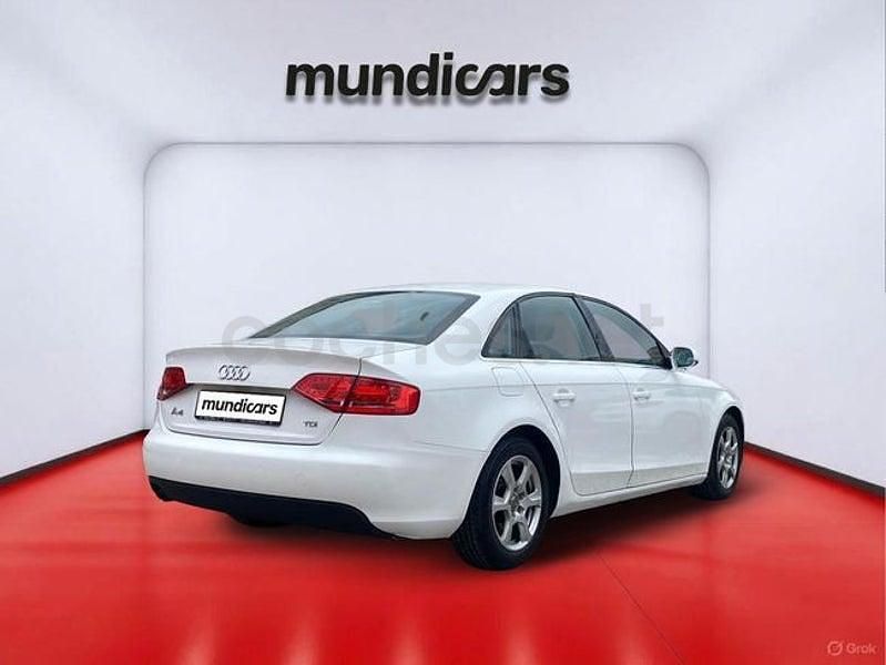 Usado Audi A4 136 CV (100 kW) 2010 Blanco Berlina