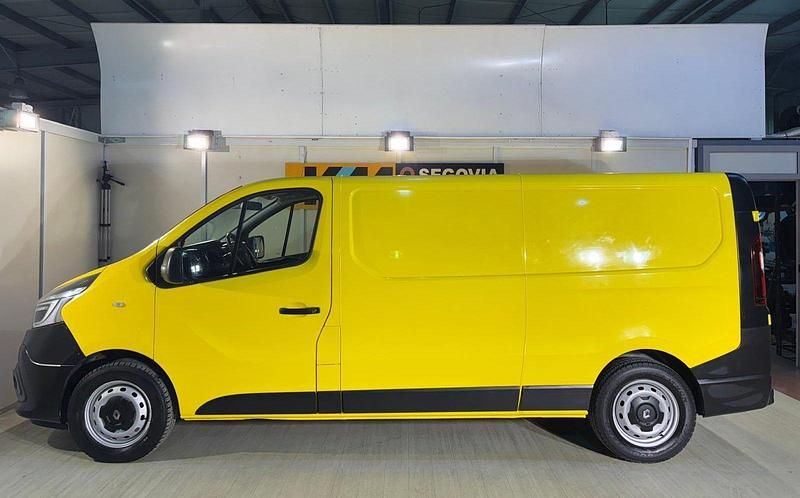 Usado Renault Trafic 95 CV (69 kW) 2020 Amarillo Monovolumen