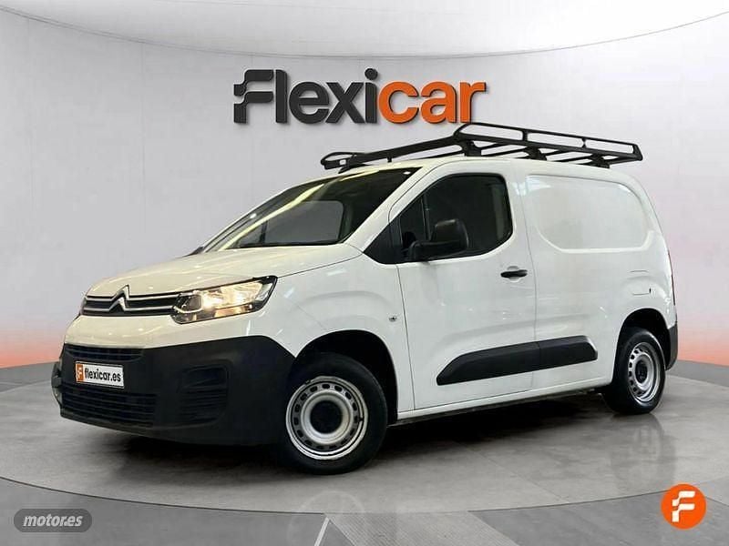 Usado Citroën Berlingo Live 102 CV (75 kW) 2020 Blanco Monovolumen