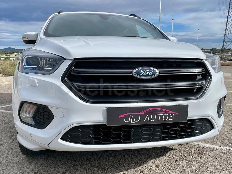 Usado Ford Kuga ST-Line 150 CV (110 kW) 2017 Blanco SUV