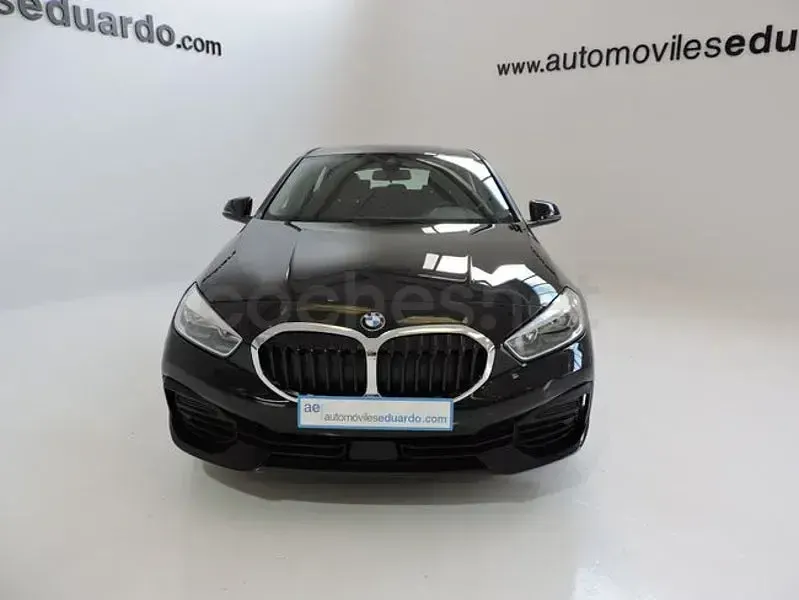 Usado BMW 116 Advantage 116 CV (85 kW) 2023 Negro Utilitario