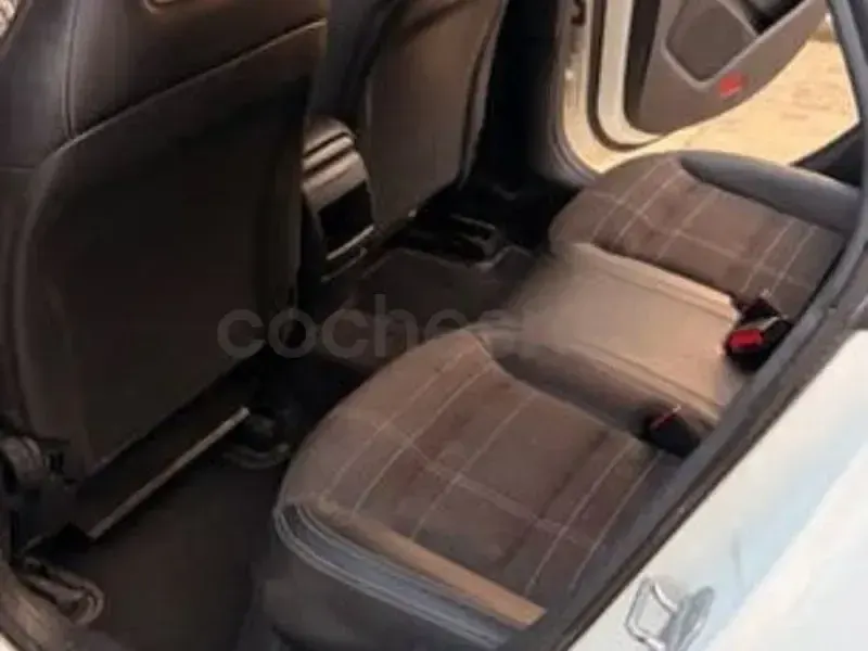 Usado Mercedes CLA200 136 CV (100 kW) 2016 Blanco Berlina