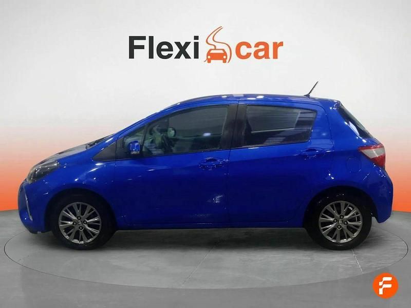 Usado Toyota Yaris Active 69 CV (50 kW) 2019 Azul Berlina