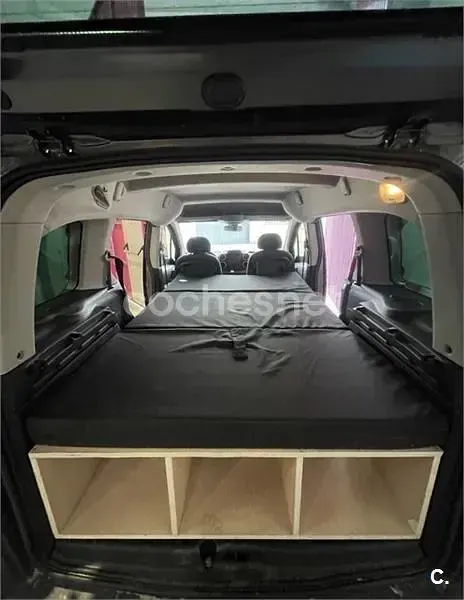 Usado Citroën Berlingo Feel 110 CV (80 kW) 2016 Gris / plata Monovolumen