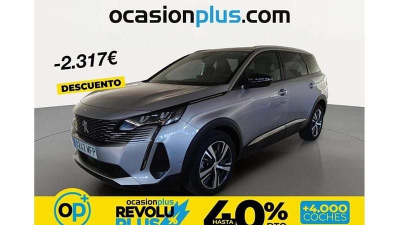 Usado Peugeot 5008 Allure 131 CV (96 kW) 2023 Gris SUV