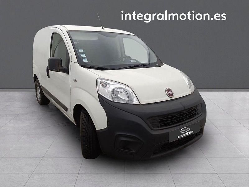 Usado Fiat Fiorino 80 CV (58 kW) 2021 Blanco Monovolumen