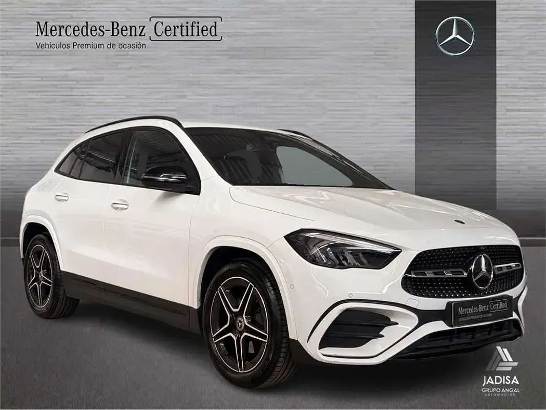 Usado Mercedes GLA200 150 CV (110 kW) 2025 SUV
