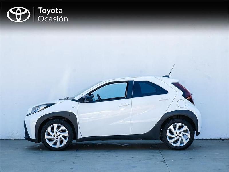 Usado Toyota Aygo Play 72 CV (52 kW) 2024 Blanco