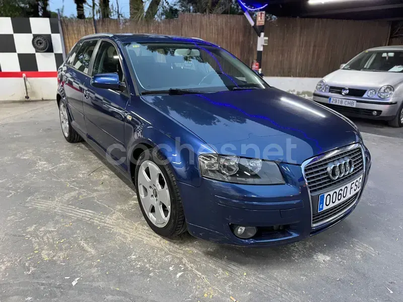 Usado Audi A3 Attraction 105 CV (77 kW) 2007 Azul Utilitario