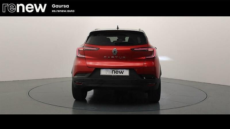 Usado Renault Captur Techno 100 CV (73 kW) 2025 Rojo SUV