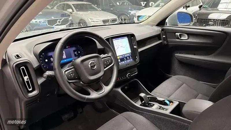 Usado Volvo XC40 163 CV (119 kW) 2024 Gris SUV