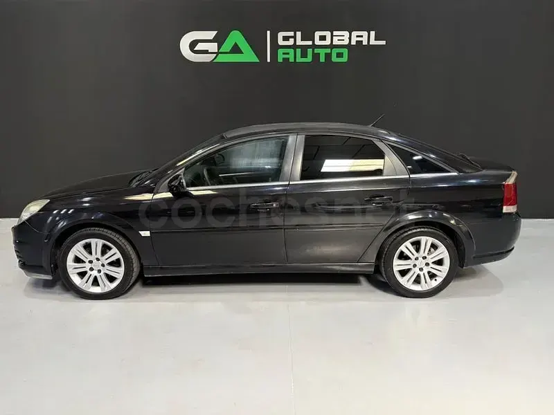 Usado Opel Vectra Elegance 150 CV (110 kW) 2008 Negro Berlina