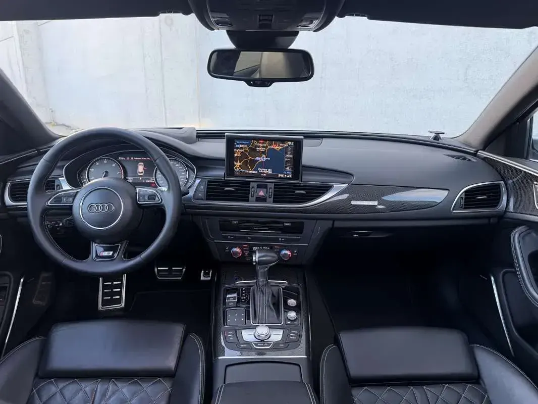 Usado Audi S6 Ambiente 420 CV (308 kW) 2012 Blanco Familiar