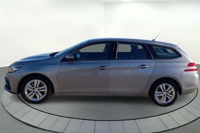 Usado Peugeot 308 Active 100 CV (73 kW) 2020 Familiar